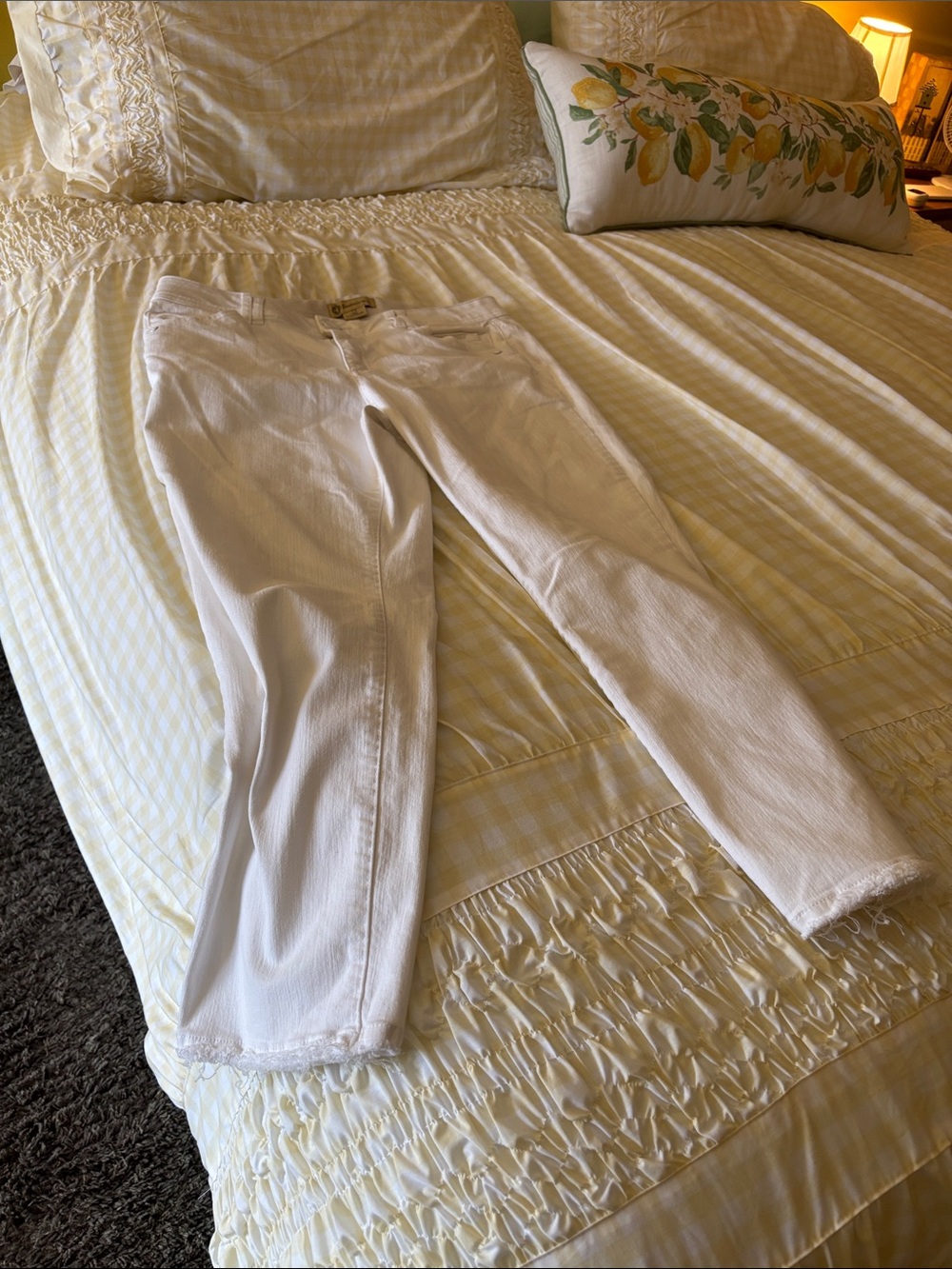 Democracy White High-Rise Jeans